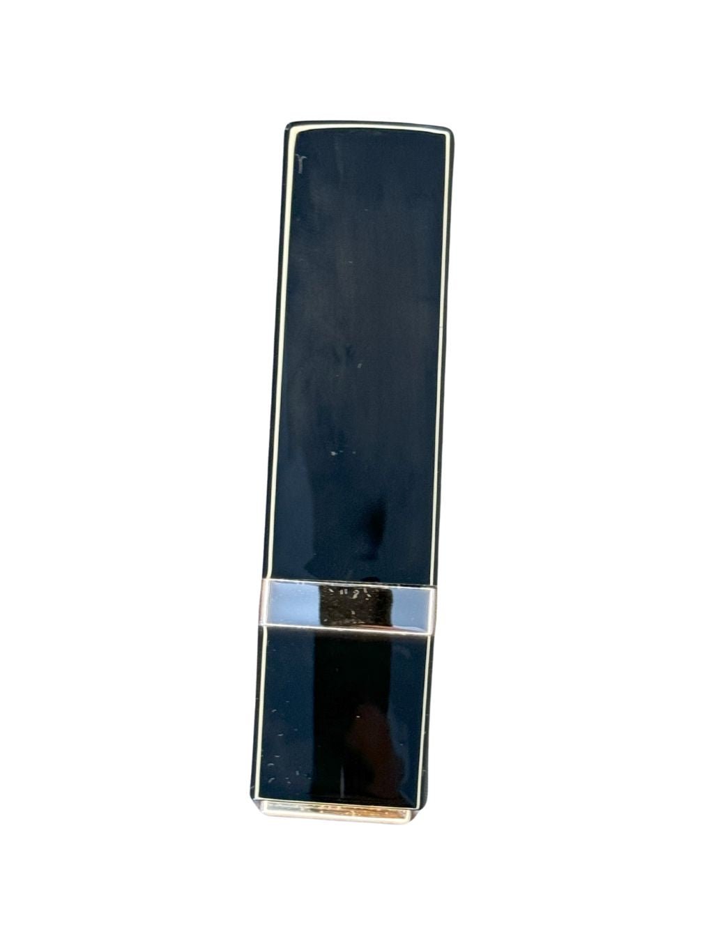 Portable G-Spot Lipstick Vibrator closed and fully disguised, mimicking a real lipstick for total discretion.
