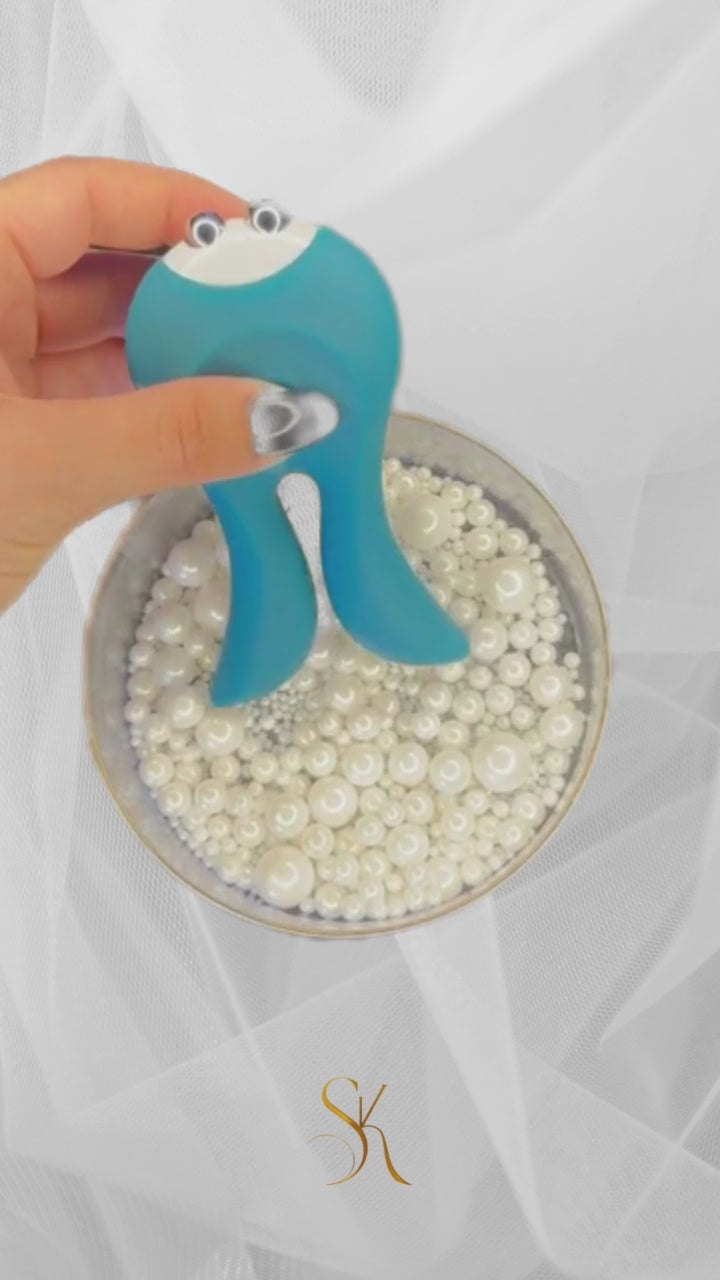 Video of Cute Rabbit G-Spot Massager Secret Kiss showing curved shape and dual tips for clitoral and internal stimulation.